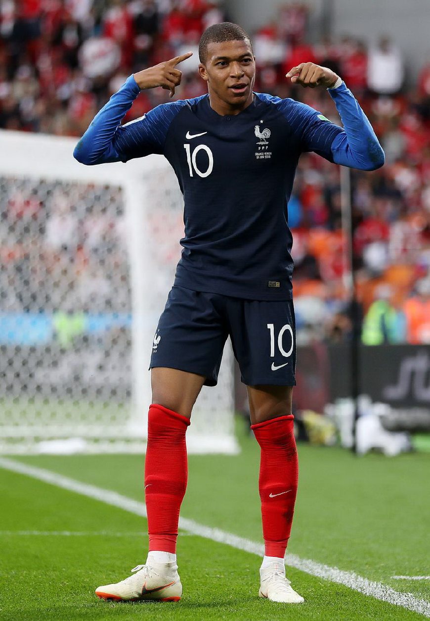 菲利克斯：过去三个夏天我都想回到本菲卡，但他们毫无诚意（菲利克斯：连续三个夏天盼重返本菲卡，却未见俱乐部诚意）