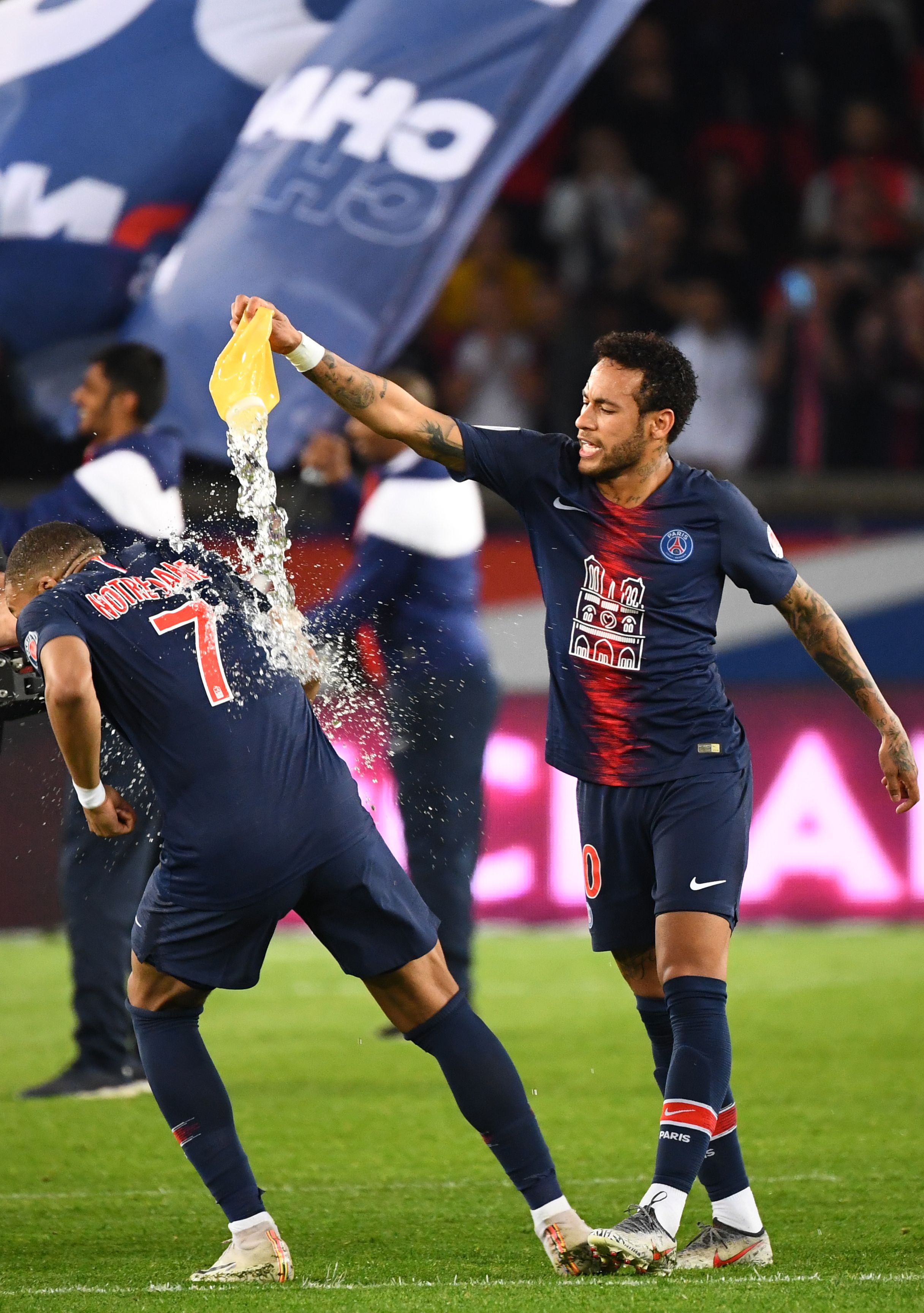 徐正源：争冠过程中球员已在场上竭尽全力；首尔队有很多优点（徐正源：冲冠途中队员已拼到极致，首尔队优点众多）