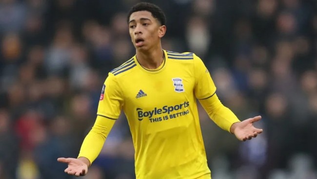 罗马诺：尽管阿诺德加盟后情况不顺，皇马对他的信心保持不变（罗马诺：阿诺德加盟后不顺，皇马对他依旧信任）