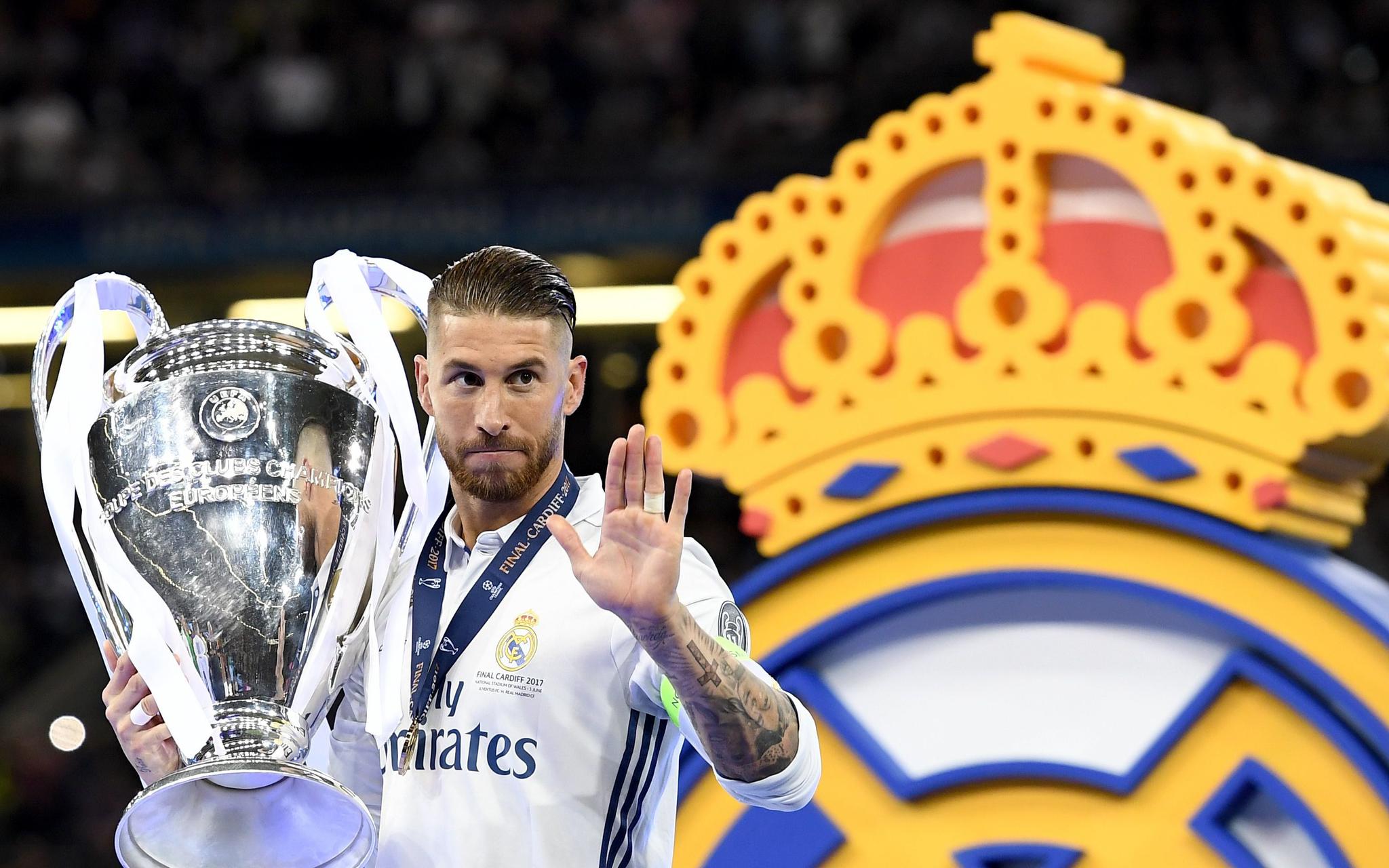 德乙前瞻：沙尔克04和帕德博恩上演榜首大战，双方仅差1分（德乙焦点战前瞻：沙尔克04对阵帕德博恩，榜首之争仅差一分）