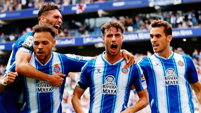 每体：拉菲尼亚已是巴萨非卖品，他的目标是赢得欧冠和世界杯（每体：巴萨将拉菲尼亚列为非卖品，球员剑指欧冠与世界杯桂冠）