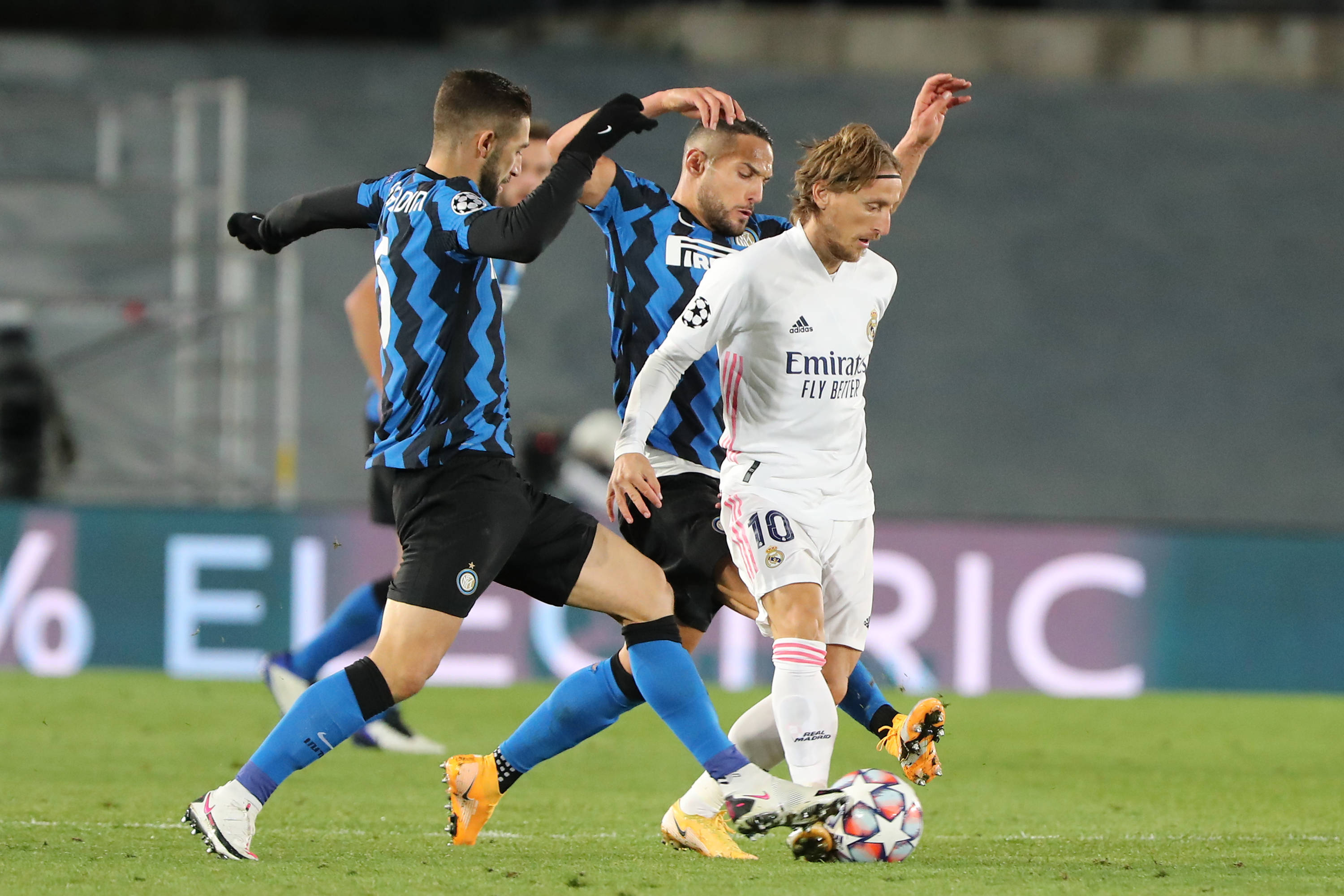 洛卡特利：作为队长我得承担责任，我们犯了一些不该犯的错误（洛卡特利：身为队长必须担责，我们出现了不应出现的错误）