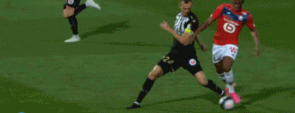 李霄鹏：希望球队能发挥出应有水平，明天奉献一场精彩的比赛