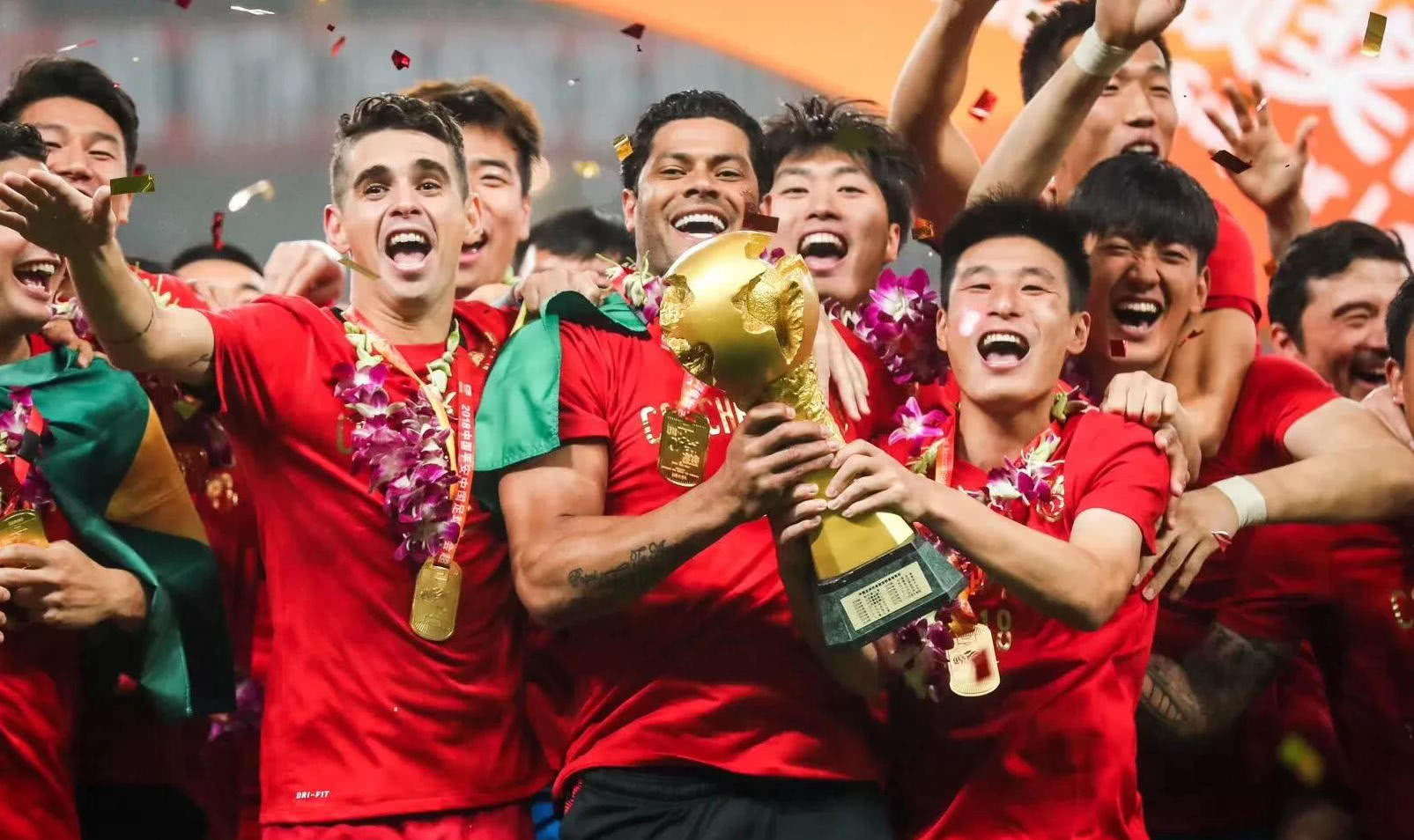 欧冠92年改制后戴帽数前10：梅西、C罗8次第1，姆巴佩5次第4（欧冠自1992年改制以来戴帽次数前十：梅西与C罗各8次并列第一，姆巴佩5次位列第4）