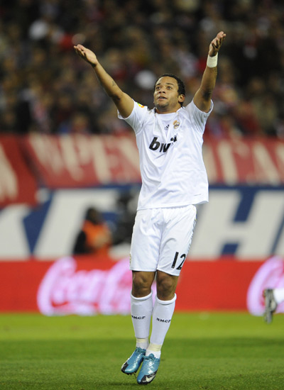 凯恩73场德甲比赛进75球，比同期进球数第二的吉拉西多21球（凯恩德甲73场轰75球，同期进球数比吉拉西多21球）