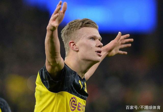 “快乐男孩”名不虚传！巴坎布门前空门不进，自己却跑进球门（巴坎布空门不进反把自己送进球门，快乐本色尽显）